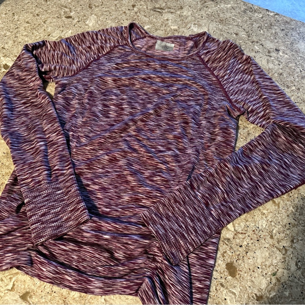 Long Sleeve Athleta Ruched Top Heathered Maroon Size Large